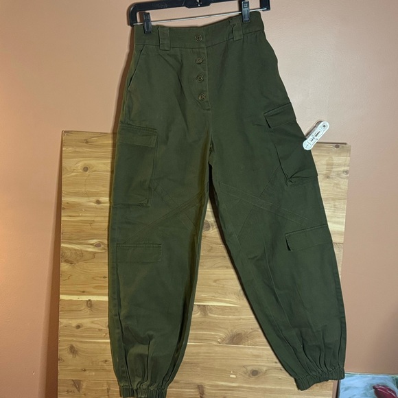 NWT Cargo Jogger - Picture 8 of 12
